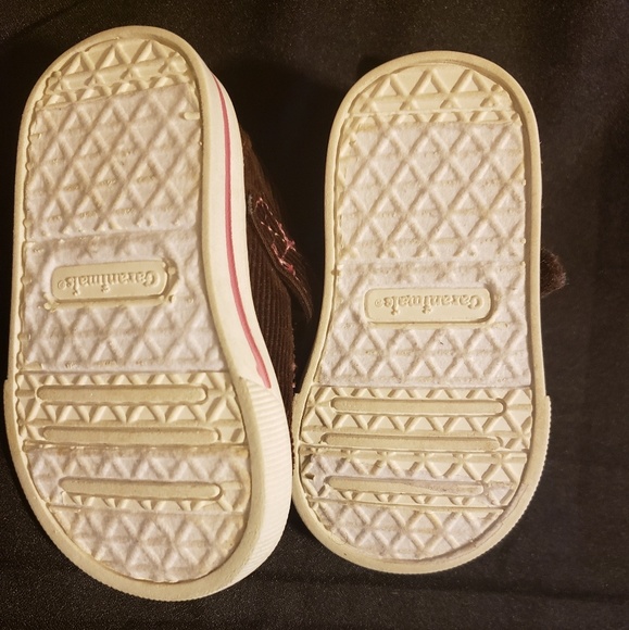 Shoes. - Picture 2 of 3